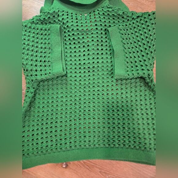 Off-the-Shoulder Green Textured Knit Sweater - Picture 3 of 8